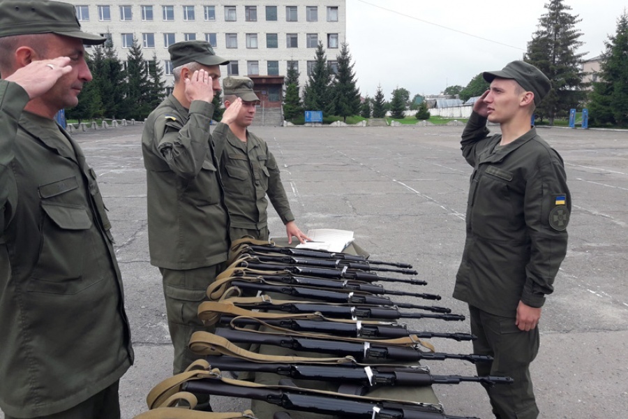 Порядок вручения личному составу вооружения и военной техники презентация